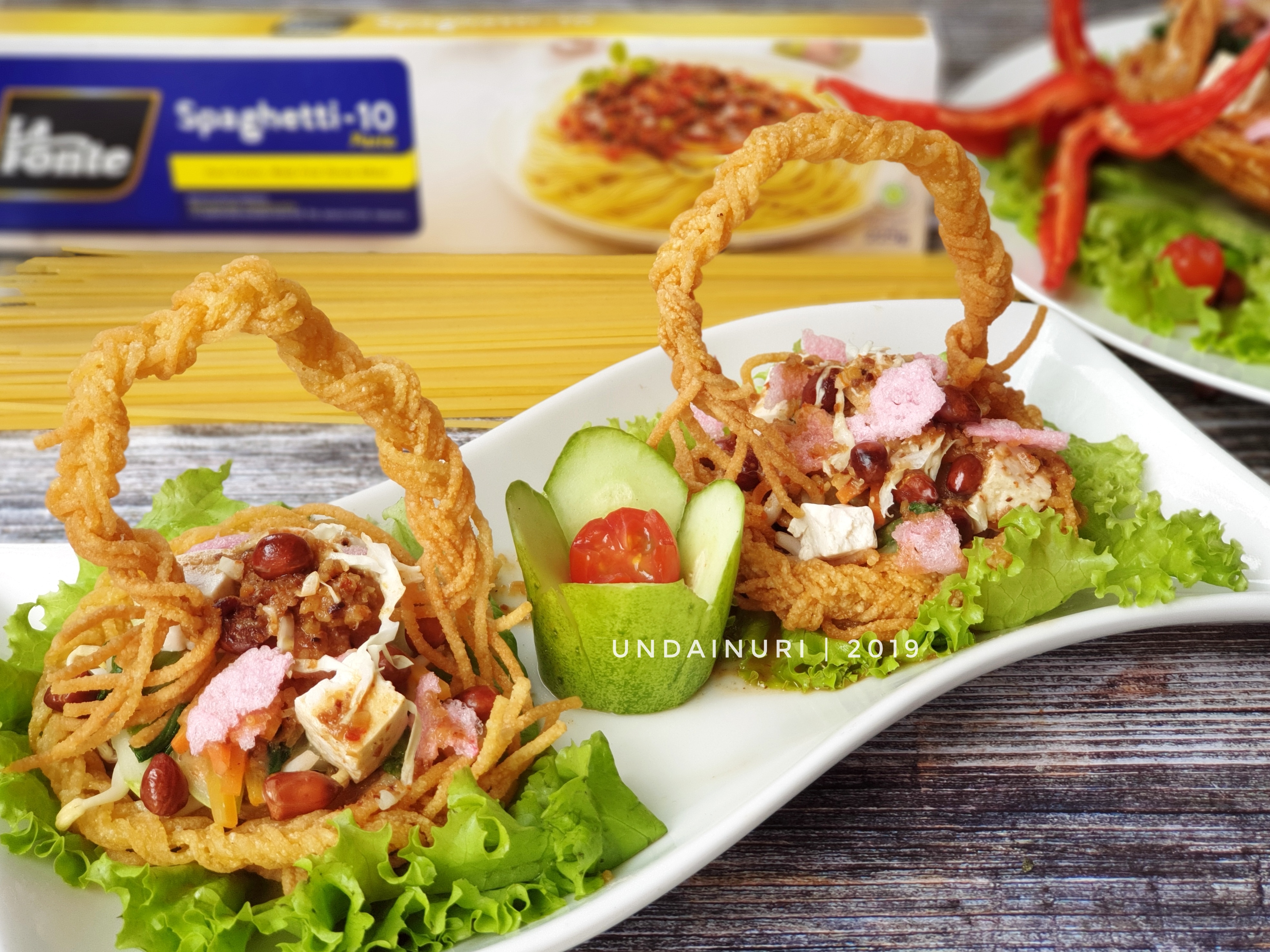 ASINAN BETAWI di dalam keranjang SPAGHETTI