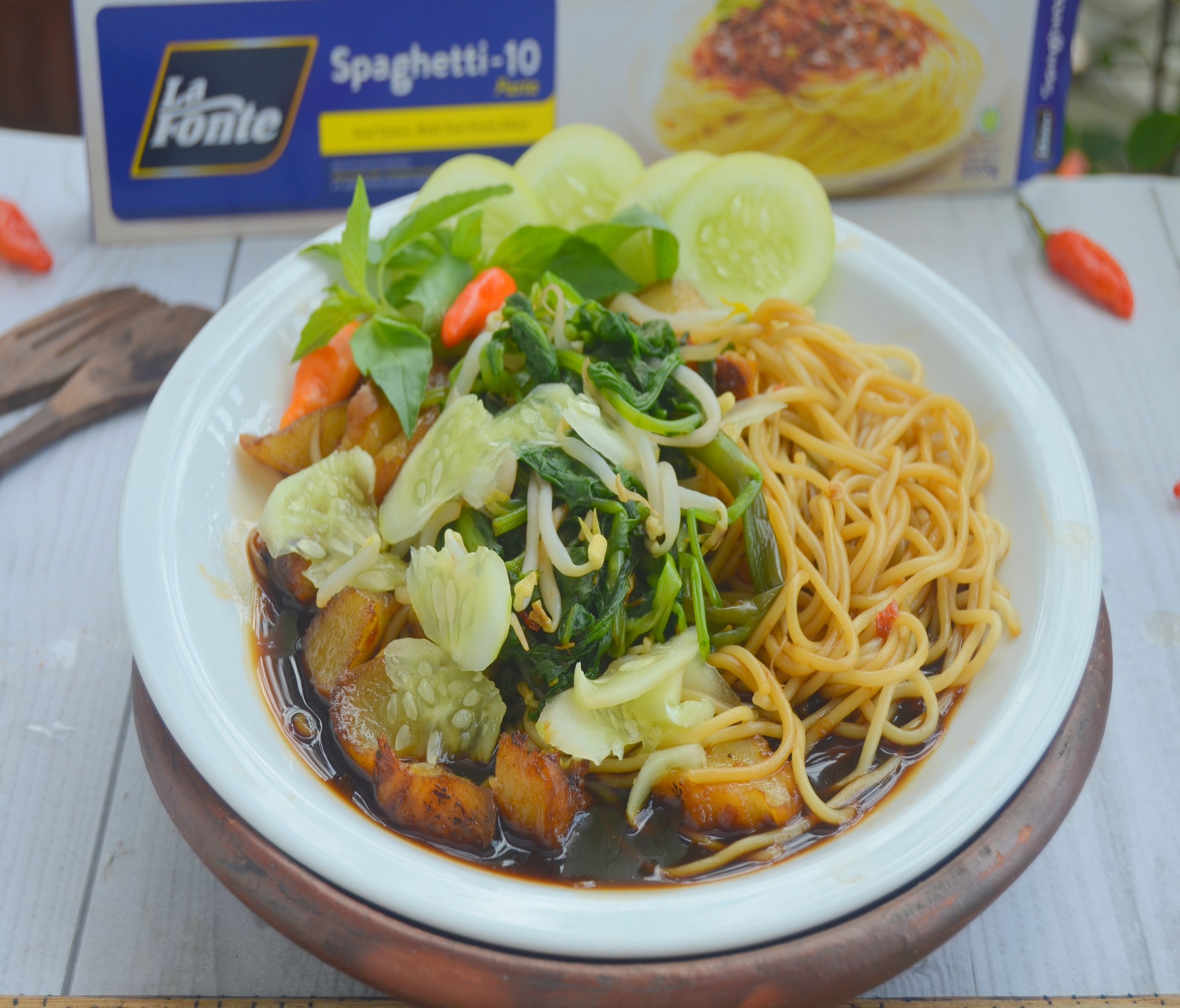 Rujak Cingur Spaghetti